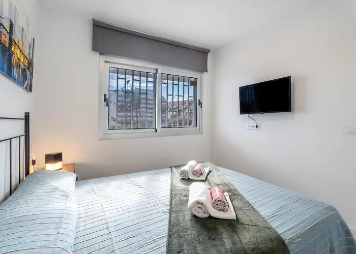 Las Rosas Sunset Apartment